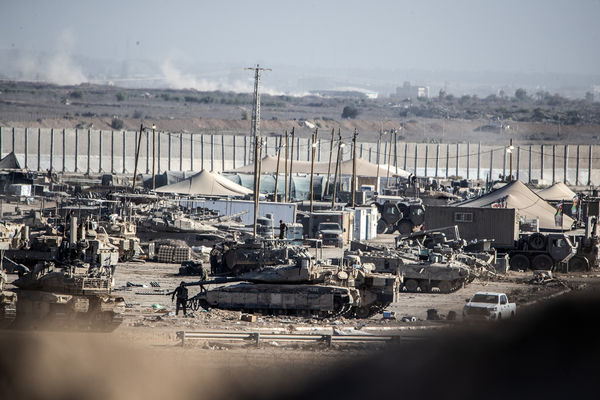 ▲▼ 以色列軍車停在邊境附近。（圖／VCG）