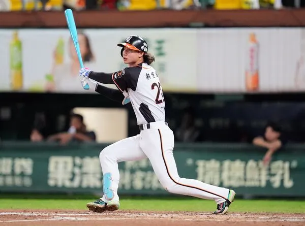 ▲統一獅陳傑憲、林佳緯、獅帝芬。（圖／統一獅提供）