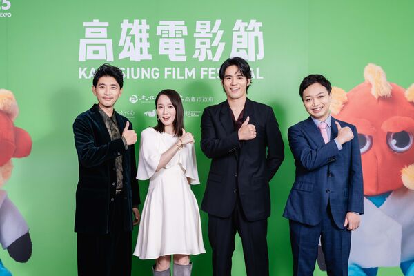 ▲《九龍大眾浪漫》製片有澤亮哉、主要演員水上恒司、吉岡里帆及曾少宗齊聚高雄。（圖／高雄電影節提供）