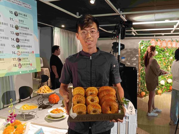 ▲新北青農張哲岳返鄉創業。（圖／新北市農業局提供）