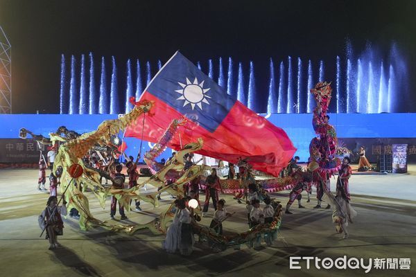 ▲▼快訊／南投國慶焰火登場「20萬人湧現」　賴清德、韓國瑜現身。（圖／記者高堂堯攝）