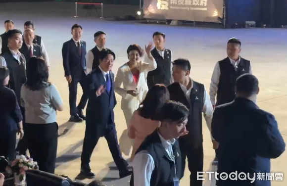 ▲▼快訊／南投國慶焰火登場「20萬人湧現」　賴清德、韓國瑜現身。（圖／記者高堂堯攝）