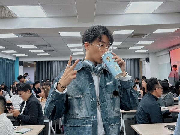 ▲▼酷炫。（圖／翻攝自Facebook／莊酷炫(小苦苓)）
