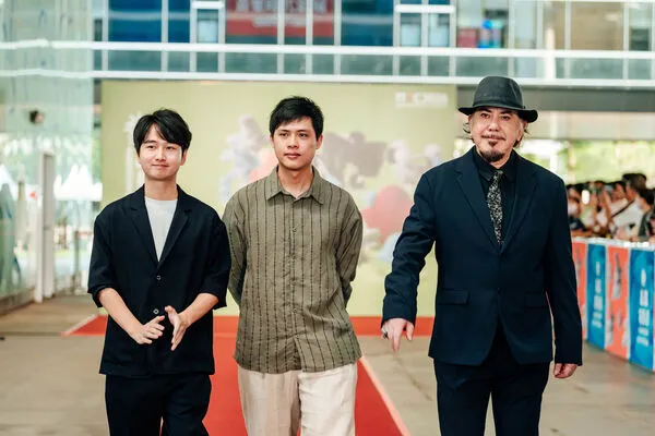 ▲2025「高雄電影節」紅毯：《不赦之罪》譚善言、林善、黃秋生。（圖／高雄電影節提供）