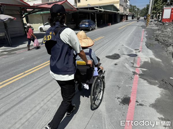 ▲▼中風之黃姓被害人為喑啞人士，發現放置床邊的現金13萬元遭竊，向鳳林分局光復分駐所報案。（圖／花蓮縣警局提供，下同）