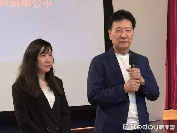 ▲▼  趙少康召開「正告大陸當局，不要介入國民黨主席選舉」記者會   。（圖／記者崔至雲攝）