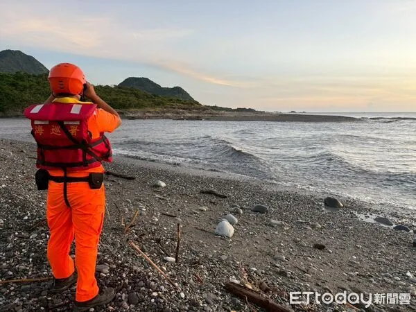 ▲▼海巡東部分署啟動岸、海聯合機制及警消前往救援，並申請空勤總隊空域搜救。（圖／海巡東部分署提供，下同）