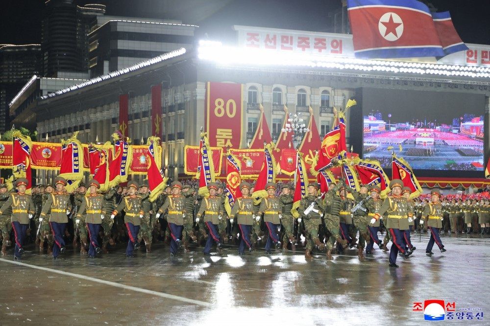 ▲▼北韓10日舉行勞動黨建黨80周年閱兵典禮，首度亮相最新研發的「火星-20型」洲際彈道飛彈。（圖／朝中社）