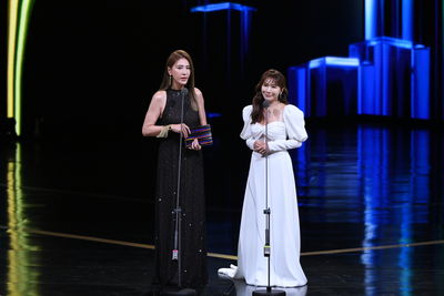 小禎絕美合體佩甄頒獎！　台上突大動作「澄清重磅真相」：與我無關