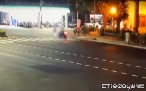 ▲▼三民區車禍。（圖／記者許宥孺翻攝）