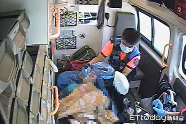 ▲台南市仁德區老婦人突發呼吸衰竭，歸仁高級救護隊透過視訊醫療成功施行院前插管。（記者林東良翻攝，下同）