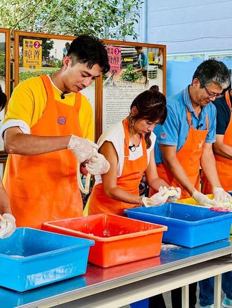 ▲段慧琳與余思達搭檔。（圖／民視提供）