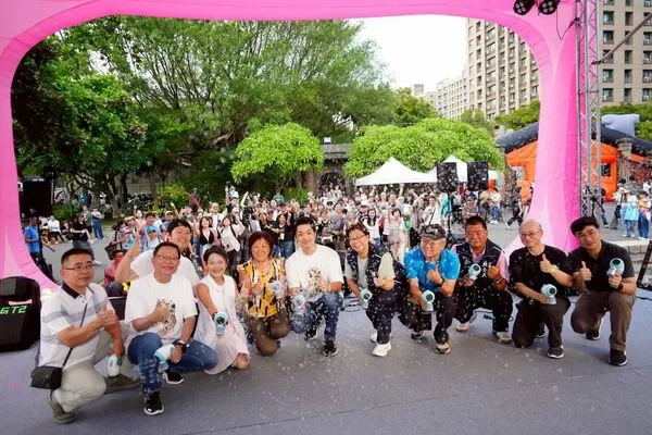 ▲▼台北市長蔣萬安出席秋OUT音樂節活動。（圖／北市府提供）