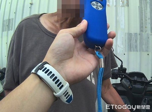 ▲攔停後發現他渾身酒氣，酒測值高達0.65MG/L。（圖／桃園警分局提供）