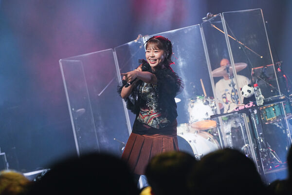 ▲▼爆紅歌手asmi日本打工「老闆是台灣人」　初嚐臭豆腐：味道好強！。（圖／好玩國際提供）