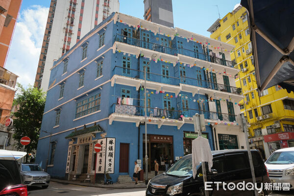 ▲香港灣仔水渠街上的「藍屋」建於1920年代,灣仔「合和中心」,灣仔街景,香港街景。（圖／記者彭懷玉攝）