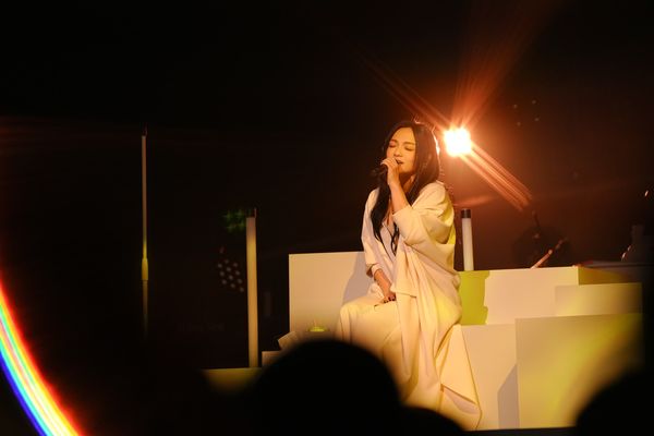 ▲▼徐佳瑩國台英三聲道全開飆唱經典選曲。（圖／高流提供）