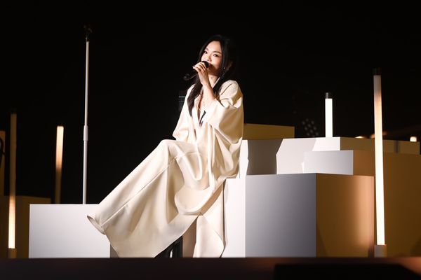 ▲▼徐佳瑩國台英三聲道全開飆唱經典選曲。（圖／高流提供）