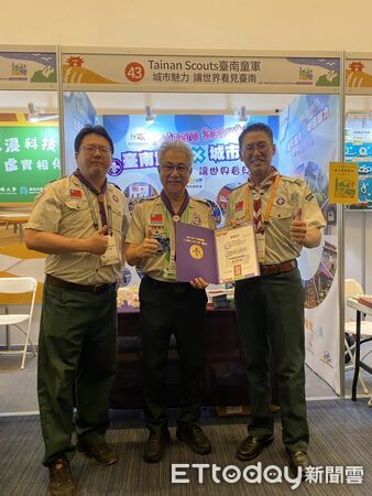 ▲台南市教育局與童軍會於亞太童軍領袖會議設攤，展現童軍教育成果與文化創意。（記者林東良翻攝，下同）