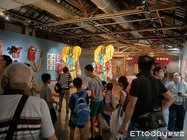 ▲台南古蹟園區國慶連假湧人潮，三日收入突破200萬元，創近年同期新高。（記者林東良翻攝，下同）