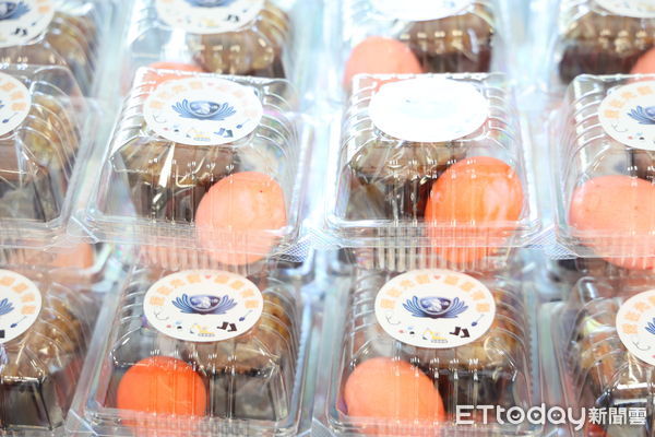 ▲完成連續18天的緊急醫療任務，花蓮慈院正式將醫療站交棒給光復鄉衛生所。（圖／慈濟醫學中心提供，下同）