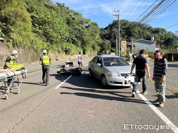 ▲轎車駕駛在台3線違規跨越雙黃線，害對向重機騎士反應不及，女騎士擦傷送醫。（圖／記者楊永盛翻攝）