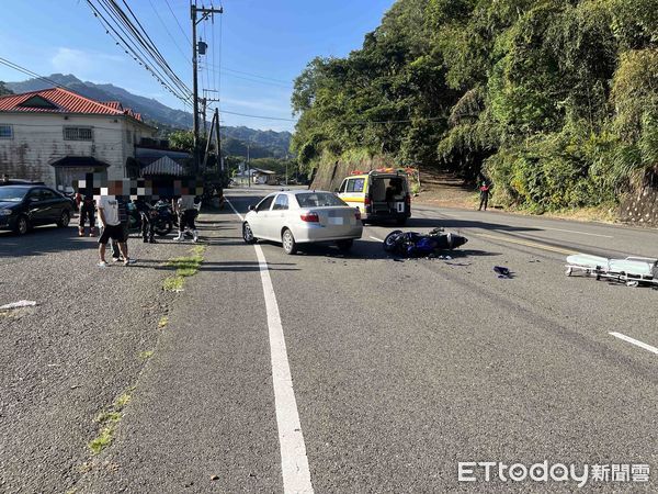 ▲轎車駕駛在台3線違規跨越雙黃線，害對向重機騎士反應不及，女騎士擦傷送醫。（圖／記者楊永盛翻攝）