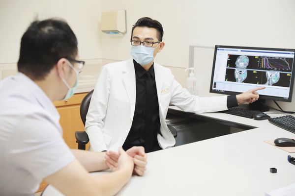 ▲▼羅東博愛醫院吳思遠教授，入選美國史丹佛大學公布的全球前2%頂尖科學家。（圖／羅東博愛醫院提供，下同）