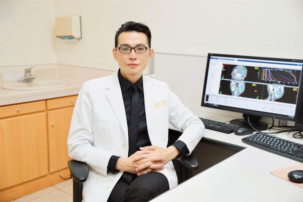 ▲▼羅東博愛醫院吳思遠教授，入選美國史丹佛大學公布的全球前2%頂尖科學家。（圖／羅東博愛醫院提供，下同）