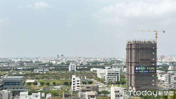 ▲▼ 房市,示意,預售屋,紅單禁止轉讓,預售屋紅單            。（圖／記者陳筱惠攝）