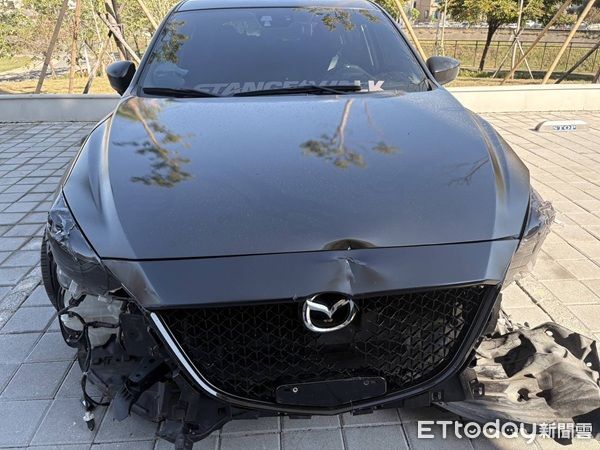 ▲警方拖回車輛已鎖定對象追緝中。（圖／記者楊熾興翻攝）