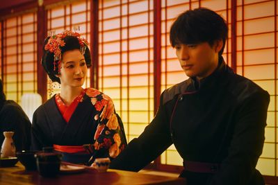 福士蒼汰悄來台拍動作片!激推中藥行必買 攜手金鐘新星韓寧打出「貓狗CP」