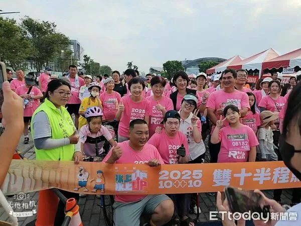 ▲▼ 用腳步為國慶喝采！第三屆「水上UP雙十半程馬拉松」1600名跑者熱血開跑  。（圖／水上鄉公所提供）