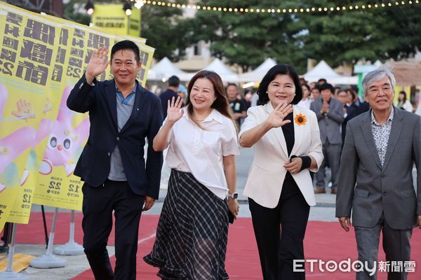 ▲2025雲林國際偶戲節重頭戲「金掌獎頒獎典禮」12日晚間於虎尾高鐵特定區盛大舉行。（圖／記者游瓊華翻攝）