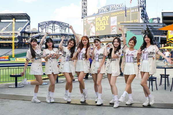 僥倖出發1／樂天女孩赴美應援「踩紅線」　疑用旅遊簽證收費表演若遭查到恐永久禁止入境