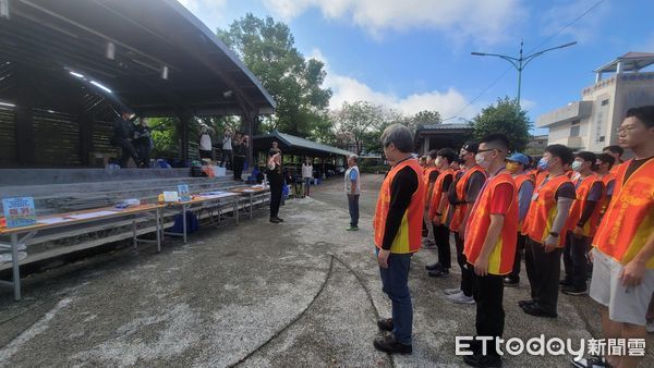 ▲▼第一梯次已自10月13日迅速投入光復災區協助重建。（圖／花蓮縣政府提供，下同）