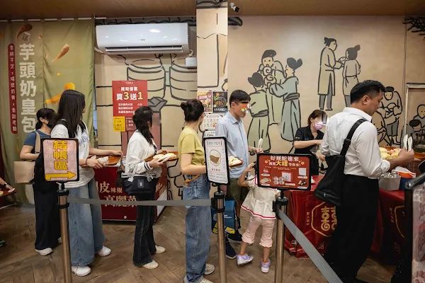 ▲▼台中北區美食推薦「包囍饅頭台中漢口店」，必吃饅頭尬手切冰、和牛化身肉包！（圖／部落客美熊提供）