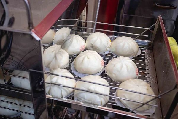 ▲▼台中北區美食推薦「包囍饅頭台中漢口店」，必吃饅頭尬手切冰、和牛化身肉包！（圖／部落客美熊提供）