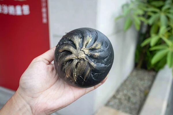 ▲▼台中北區美食推薦「包囍饅頭台中漢口店」，必吃饅頭尬手切冰、和牛化身肉包！（圖／部落客美熊提供）