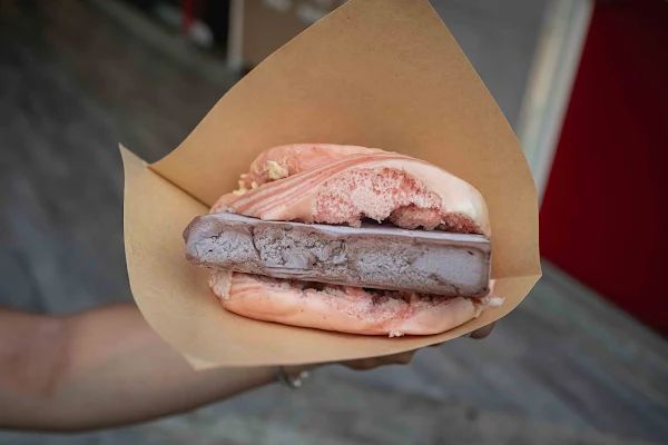 ▲▼台中北區美食推薦「包囍饅頭台中漢口店」，必吃饅頭尬手切冰、和牛化身肉包！（圖／部落客美熊提供）