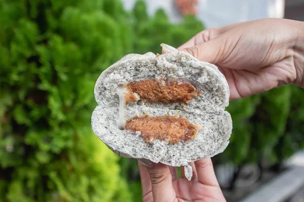 ▲▼台中北區美食推薦「包囍饅頭台中漢口店」，必吃饅頭尬手切冰、和牛化身肉包！（圖／部落客美熊提供）