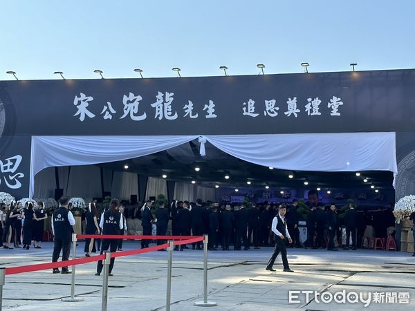 ▲▼仁堂軍師宋宛龍與大哥「Muscle」楊聖合的告別式，均選在北投福美街一處三百坪空地。(圖／記者邱中岳翻攝）