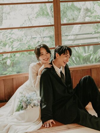 ▲劉俊謙、蔡思韵於日本低調完婚。（圖／MOM production limited提供）