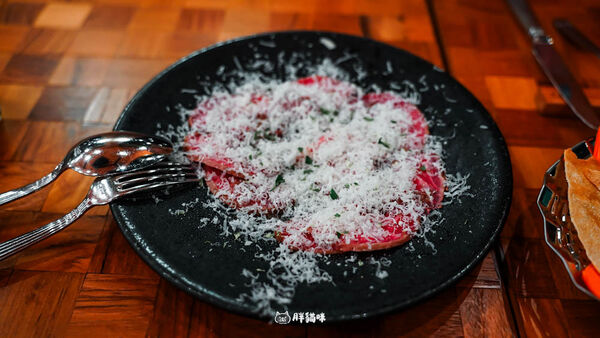 ▲▼日本沖繩美食「Mediterranean Grill OCTO」！古宇利島夕陽下的浪漫晚餐，必吃鎮店之寶章魚燉飯。（圖／部落客胖貓提供）