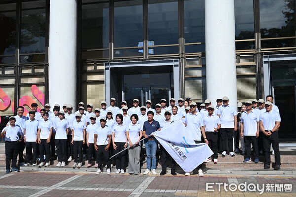 ▲台東縣代表隊授旗啟程。（圖／記者楊晨東翻攝）