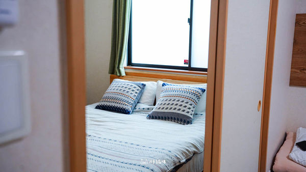 ▲▼日本沖繩青之洞窟附近住宿首選「JV沖繩民泊」，10人包棟，自助入住中文溝通零障礙！（圖／部落客胖貓提供）