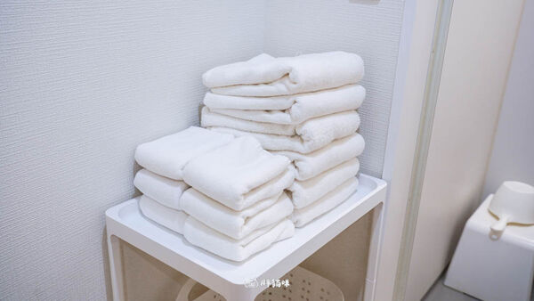 ▲▼日本沖繩青之洞窟附近住宿首選「JV沖繩民泊」，10人包棟，自助入住中文溝通零障礙！（圖／部落客胖貓提供）