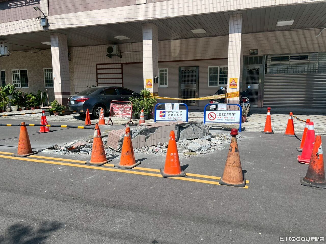 台中社區「2噸重水泥陽台」4樓崩落狠砸馬路　住戶半夜被嚇醒