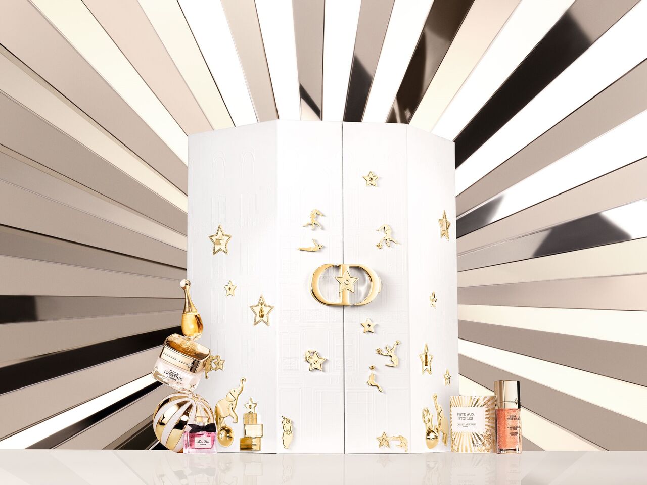 迪奧,嬌蘭,YSL,倒數月曆,美妝,聖誕節,。（圖／品牌提供）