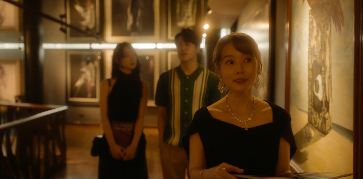 ▲▼《回魂計》劇中激吻尹浩宇的女演員是新加坡女星林湘萍。（圖／翻攝自Netflix）